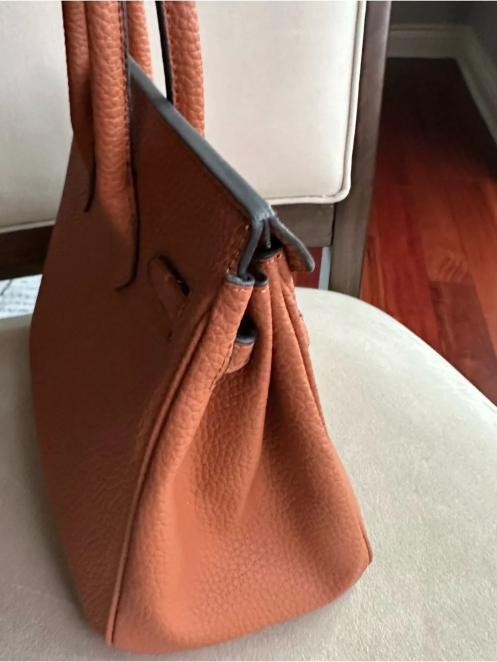 Caramel Structured Top Handle Bag | Gold Hardware | Chic Classic Style - Picture 4 of 17